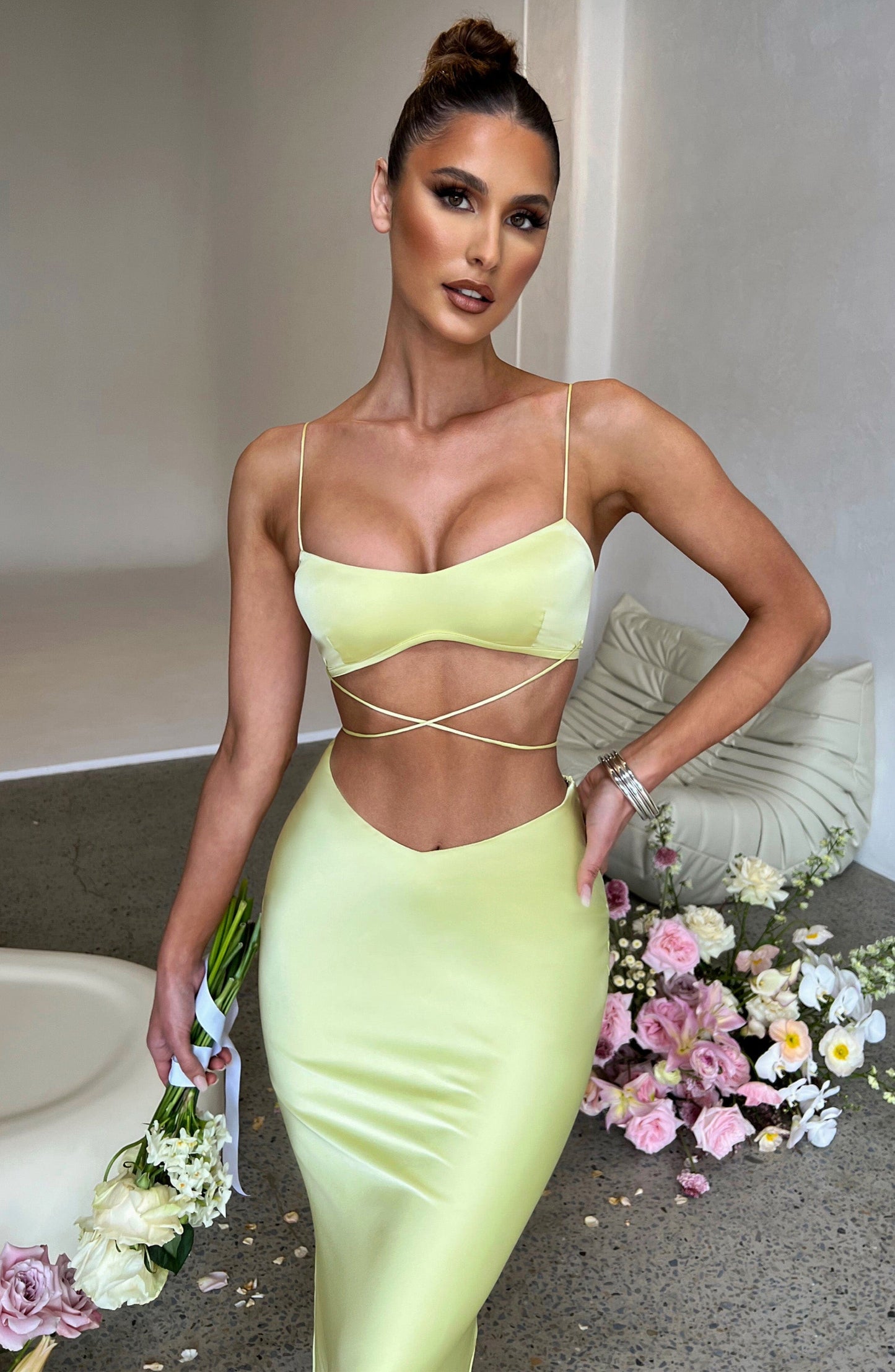 https://cdn.shopify.com/s/files/1/2060/7491/products/valeria-top-lime-xs-babyboo-fashion-29795661381695.jpg?v=1748605804