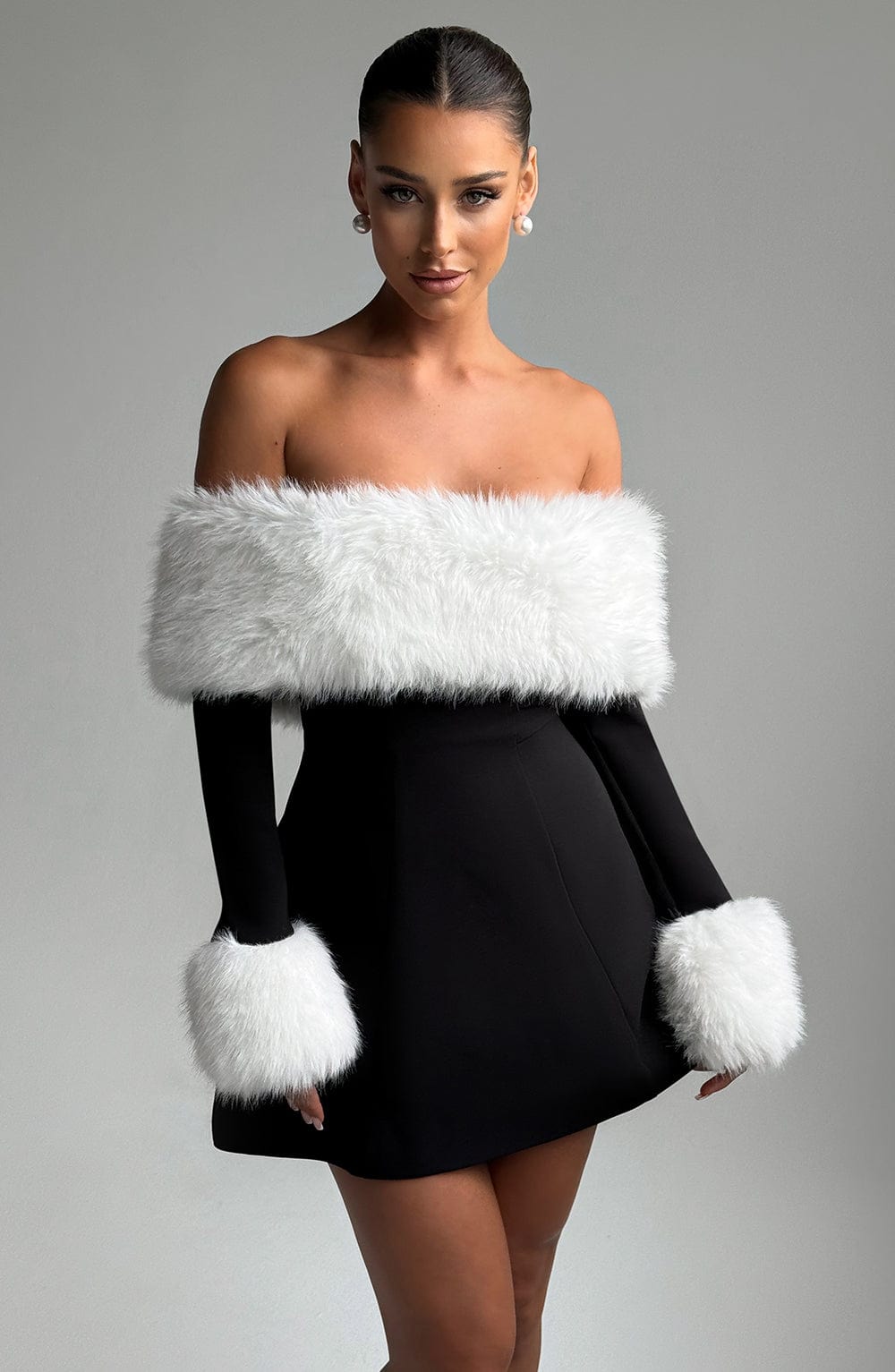 https://cdn.shopify.com/s/files/1/2060/7491/files/villanelle-mini-dress-black-white-dress-babyboo-fashion-1112467839.jpg?v=1748600090