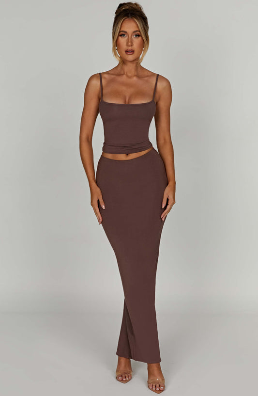 https://cdn.shopify.com/s/files/1/2060/7491/files/yazmin-maxi-skirt-chocolate-skirt-xs-babyboo-fashion-30807472406591.jpg?v=1748604372