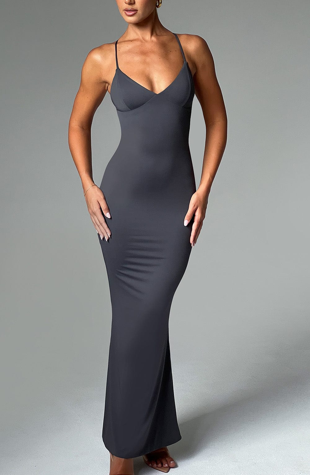 https://cdn.shopify.com/s/files/1/2060/7491/files/zelda-maxi-dress-charcoal-dress-babyboo-fashion-31266589212735.jpg?v=1748602382
